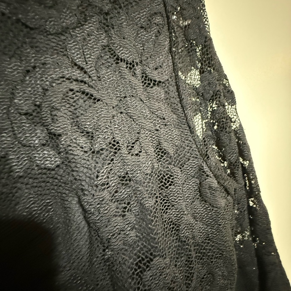 Olvi’s The Lace Collection Black Dress (pictures don’t do it justice) bodycon - Picture 3 of 9